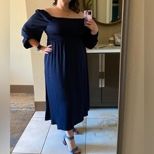 Gap Smocked Midi Dress Medium, navy blue with pockets. Worn once great condition